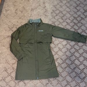 Girls Columbia rain coat.  Size L (14/16).  Army green.
